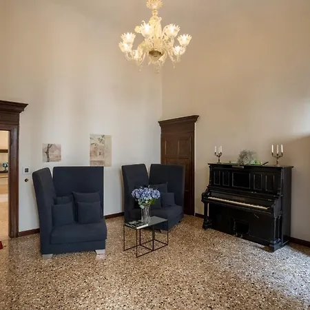Ca' Longo Palace Velluto Veneza Exterior foto